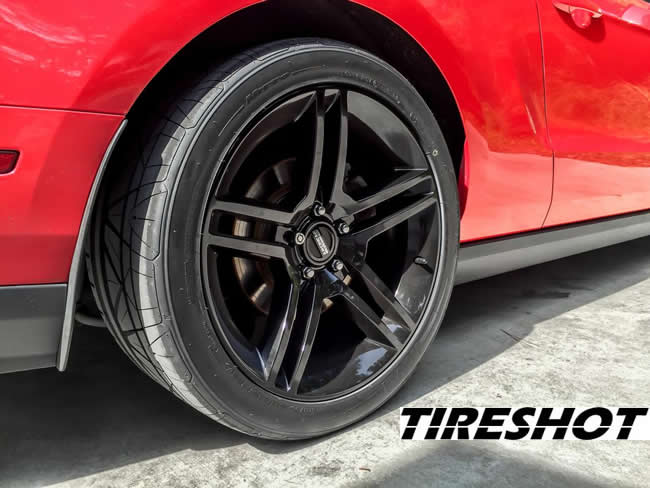 Tire Nitto Invo Luxury Sport Ultra High Performance Tire